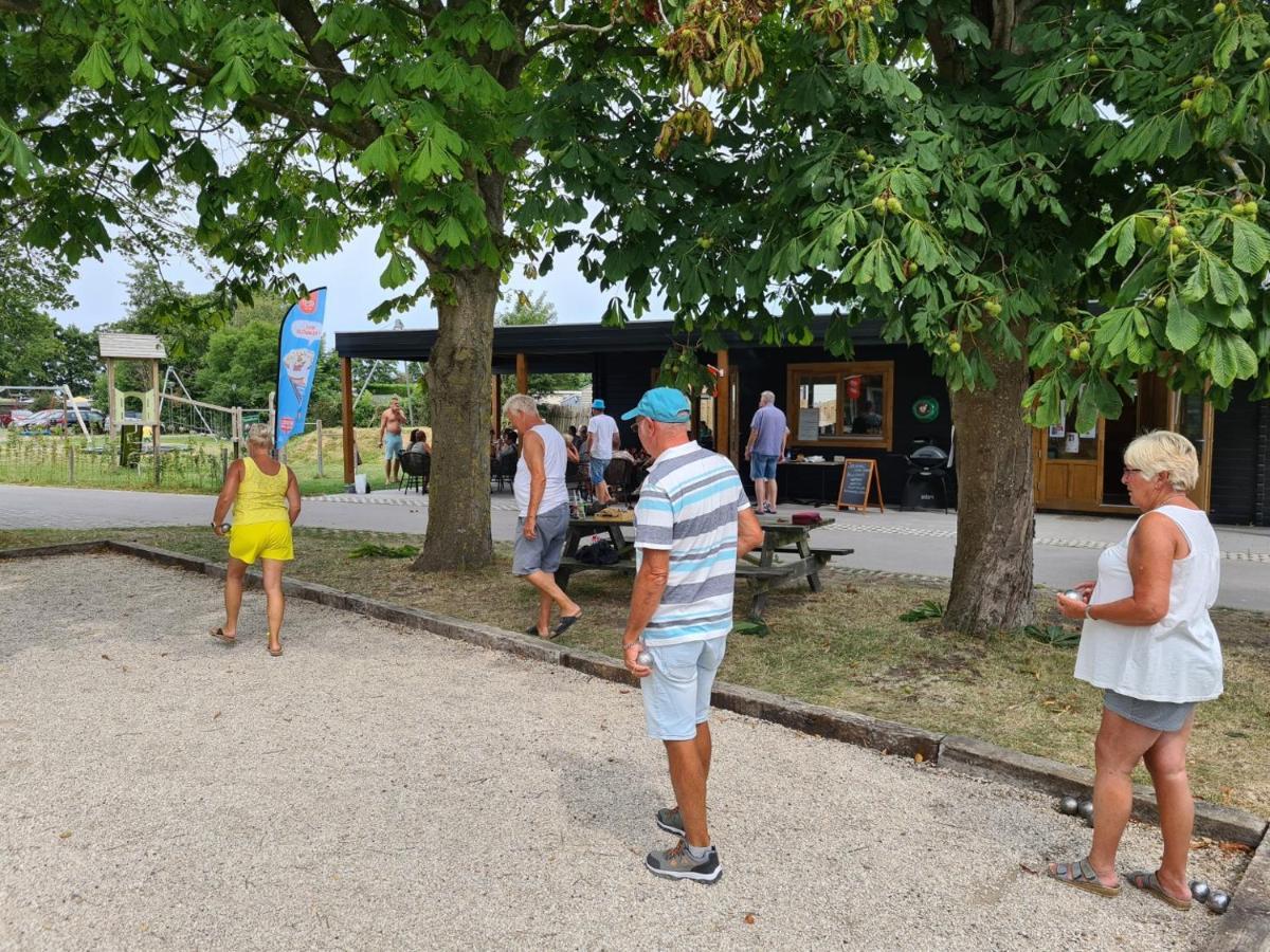 סנט מארטן Chalet 3A Op Recreatiepark De Wielen מראה חיצוני תמונה